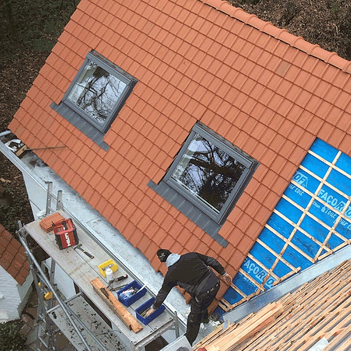 Toiture réparée propre